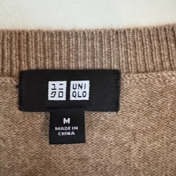 100% Cashmere Crewneck Sweater in Beige-Taupe - Picture 5 of 5